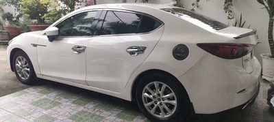 Mazda Mazda 3 Trắng 5 chỗ