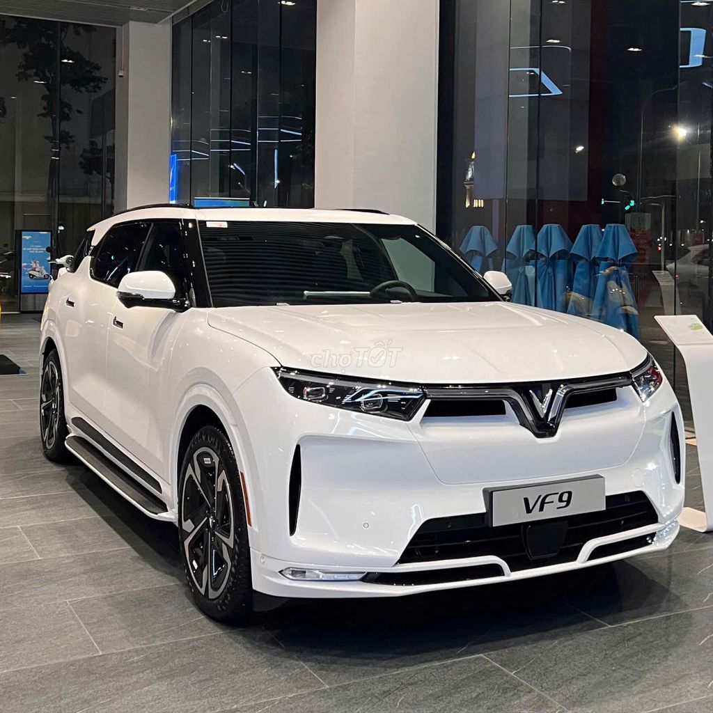 VinFast VF9 - SẠC MIỄN PHÍ + MIỄN THUẾ TRƯỚC BẠ. Mua bán Ô tô tại Quận Tân Phú Tp Hồ Chí Minh được đăng bởi Hồ Hoàng Hải hình 3