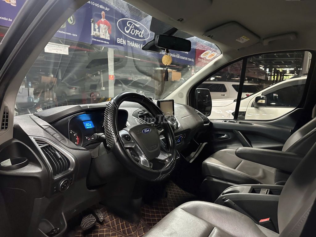 Ford Tourneo Titanium 2019, bảo hành 2026, vay 75%. Mua bán Ô tô tại Quận Tân Phú Tp Hồ Chí Minh được đăng bởi Đức hình 7