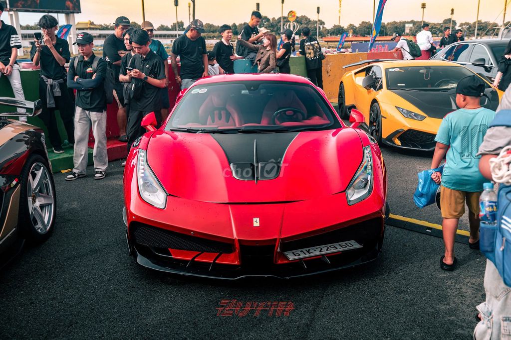 Ferrari 488 GTB biển trắng, đăng kí 2017. Mua bán Ô tô tại Thành phố Thuận An Bình Dương được đăng bởi Thắng Trần Auto hình 8