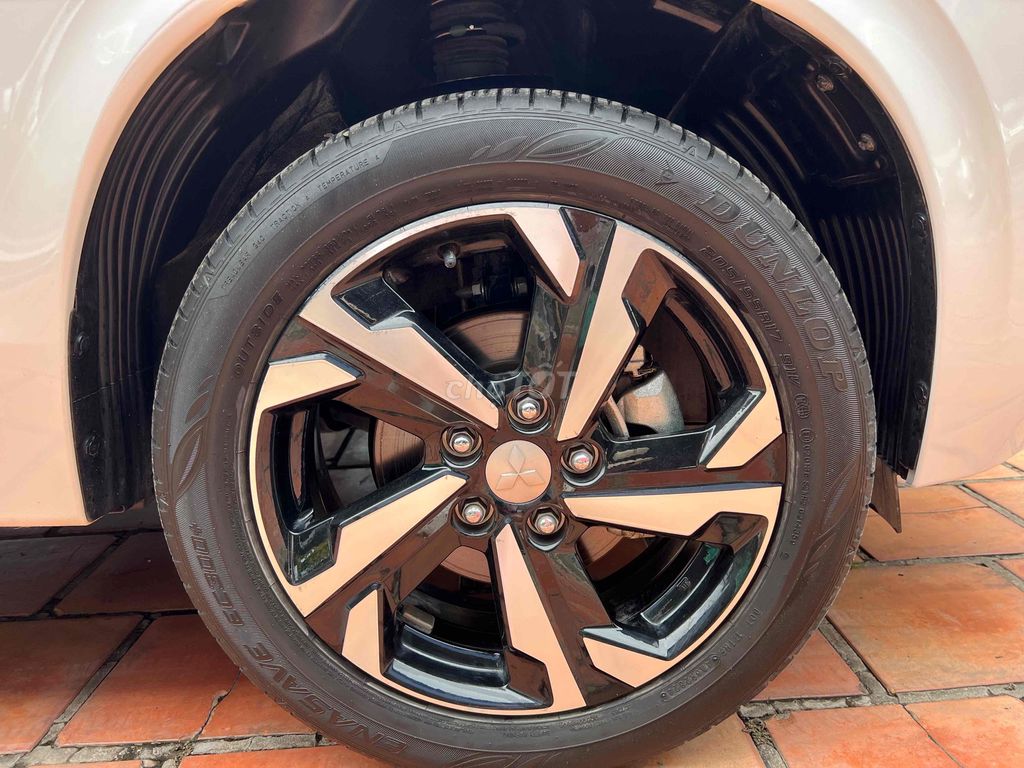 Xpander Premium 2024 lướt 6.000 Km tphcm như mới. Mua bán Ô tô tại Huyện Hóc Môn Tp Hồ Chí Minh được đăng bởi Sao Mai Home Oto hình 10