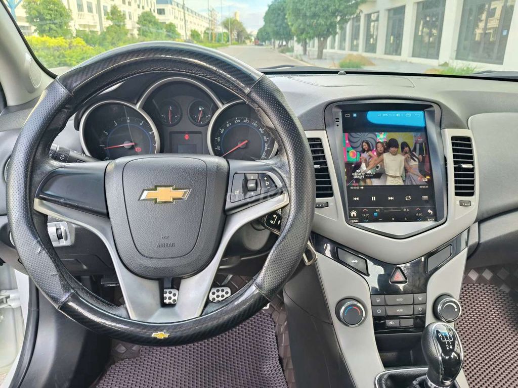Bán Chevrolet Cruze 2018 số sàn. Xe rin cọp đẹp. Mua bán Ô tô tại Thị xã An Nhơn Bình Định được đăng bởi Đại Lộc  hình 9