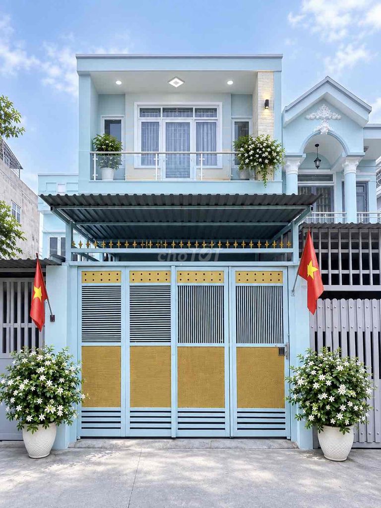 Срочная продажа дома в Q7, 2 этажа, 80м2, переулок для авто, PMH Huỳnh Tấn Phát