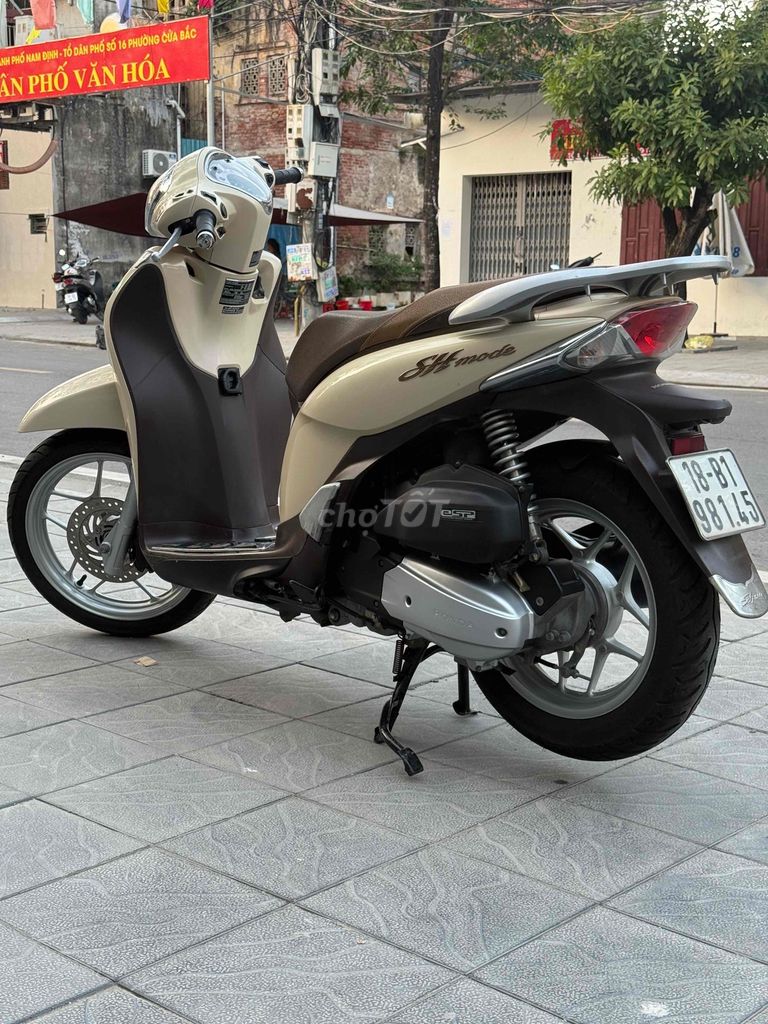 Honda SH Mode 2018 màu Kem. Mua bán Xe máy tại Thành phố Nam Định Nam Định được đăng bởi Bảo Nhi Trần hình 4
