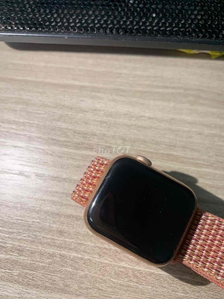 Apple watch series 5 40mm GPS -Nguyên dây hồng mới