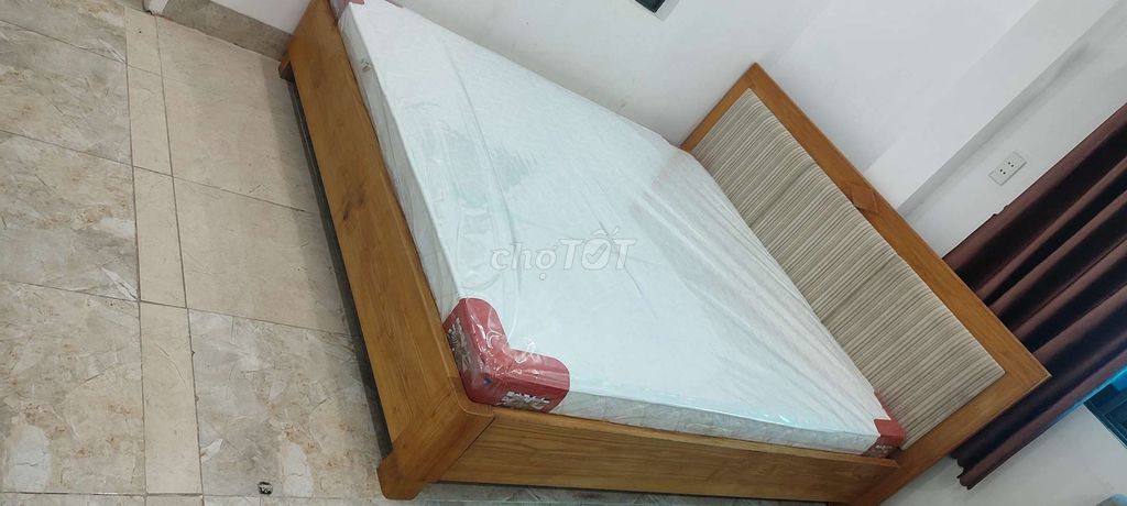 Giường ngủ 1.8m x 2m. Mua bán Giường, chăn ga gối nệm tại Quận Cẩm Lệ Đà Nẵng được đăng bởi Ngọc Hân hình 1