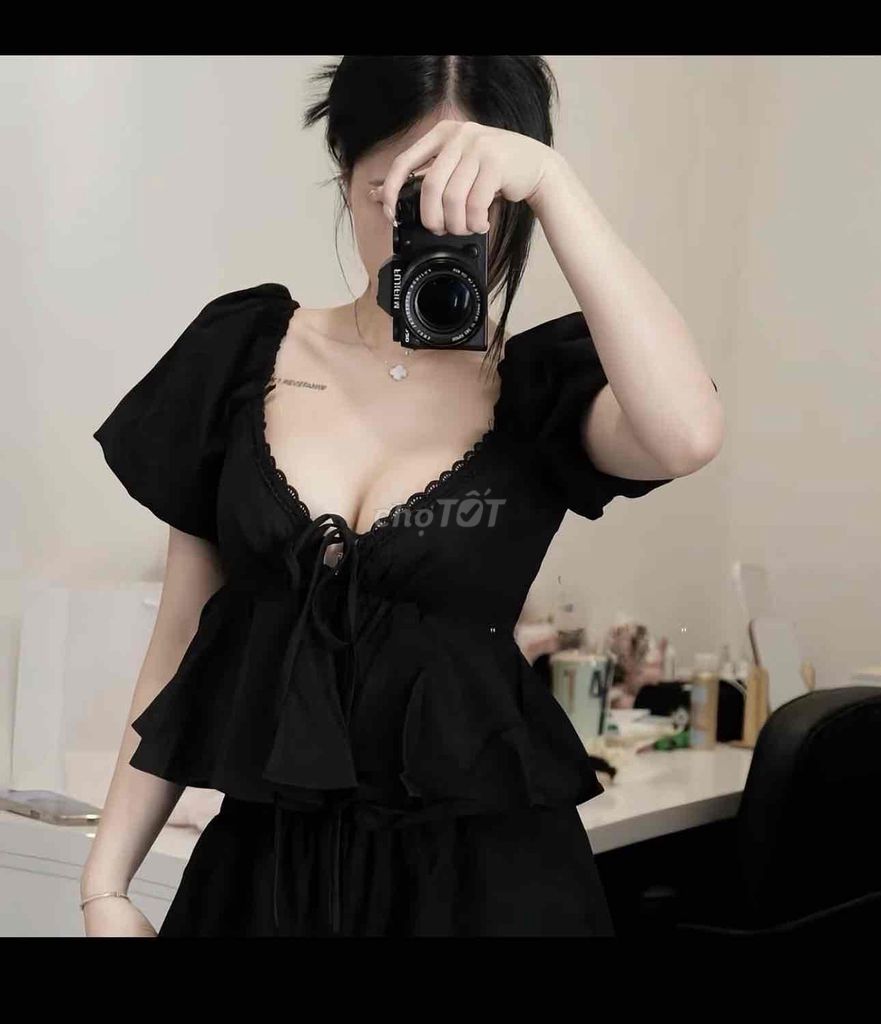 Áo kiểu nữ cổ tim tay phồng L. Mua bán Quần áo tại Thị xã La Gi Bình Thuận được đăng bởi nguyễn ngọc khánh linh  hình 1