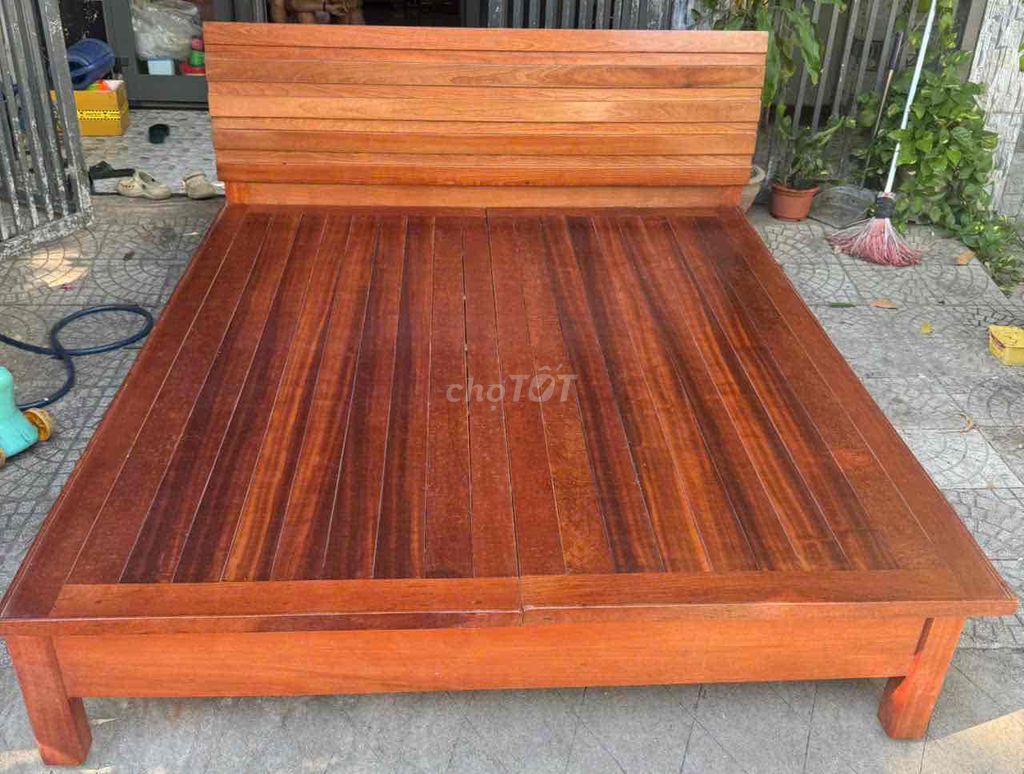 Giường Gỗ Xoan Đào Nâu Đỏ. Mua bán Giường, chăn ga gối nệm tại Huyện Đại Lộc Quảng Nam được đăng bởi Quoc Tran hình 1