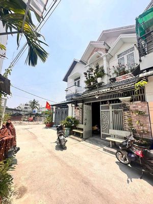 Bán nhà sổ hồng riêng đường thông xe tải. Mua bán nhà ở tại Quận 12 Tp Hồ Chí Minh được đăng bởi Anh Cường nhà  đất  quận  12