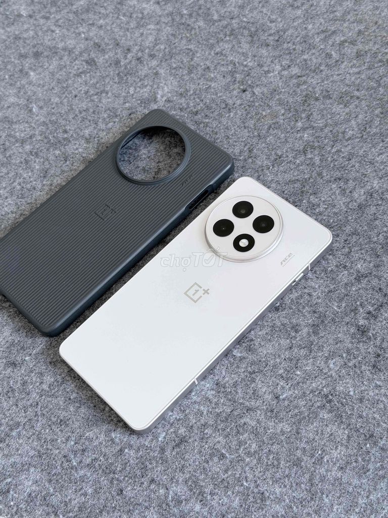 Oneplus Ace 5 12GB/256GB - Chip 8 Gen 3 - 99%. Mua bán Điện thoại tại Quận Ninh Kiều Cần Thơ được đăng bởi Nguyên Mobile 65 hình 1