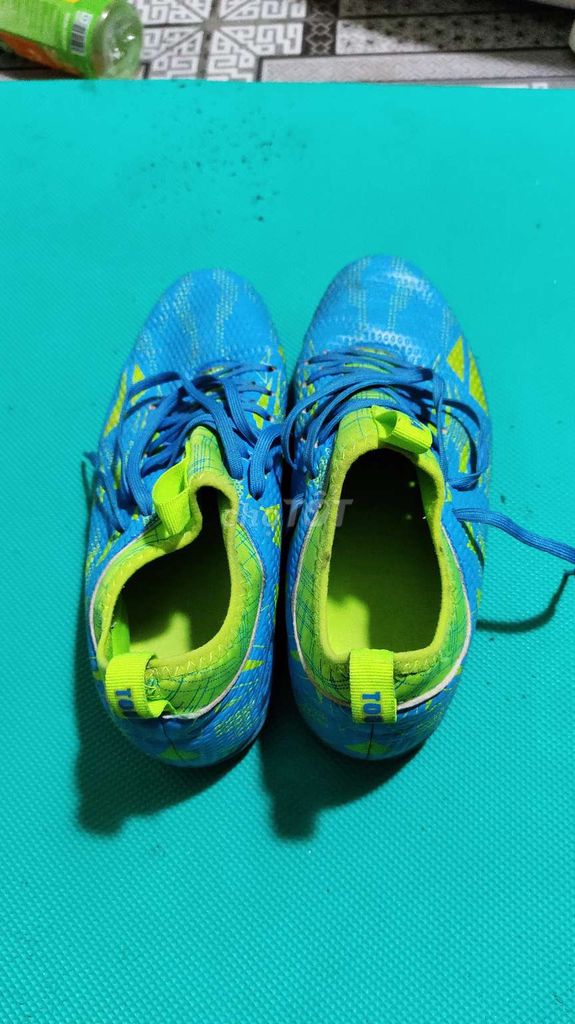 Giày bóng đá Nam Wika size 43. Mua bán Đồ thể thao, Dã ngoại tại Quận Hoàn Kiếm Hà Nội được đăng bởi Võ Thành Đạt hình 1