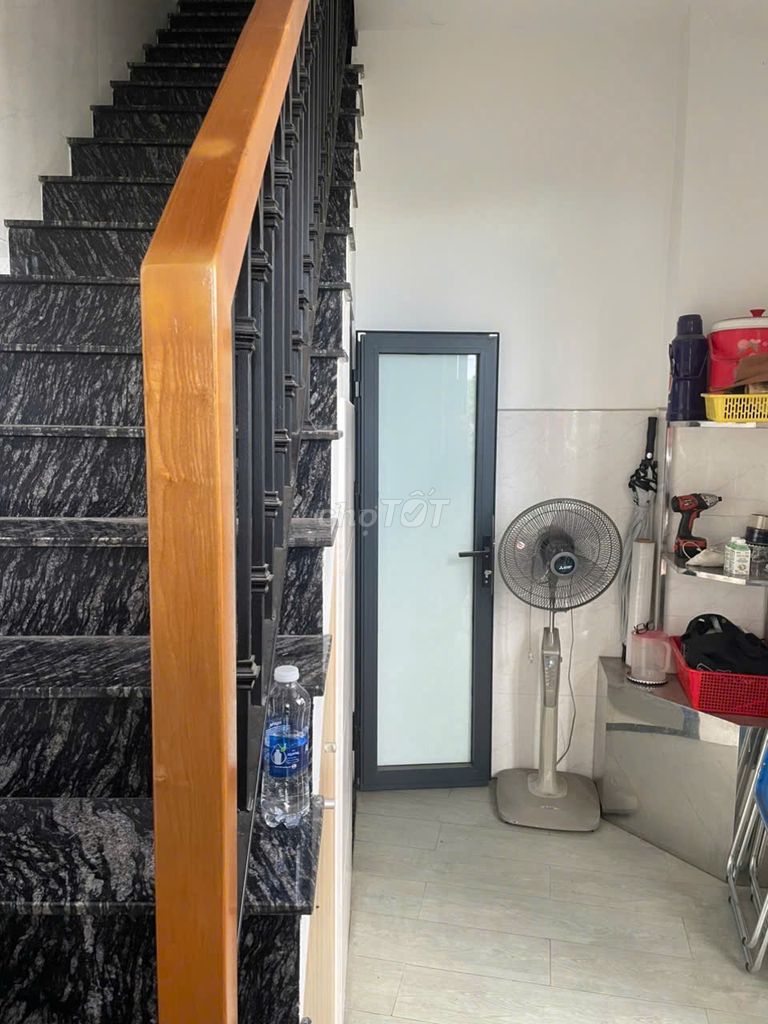 Hot! Cho thuê nhà nguyên căn mặt tiền góc dài 25m, ở ,vp và kinh doanh