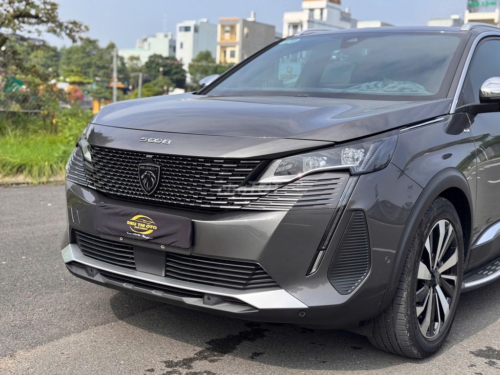 Peugeot 5008 SUV 7 мест, серый