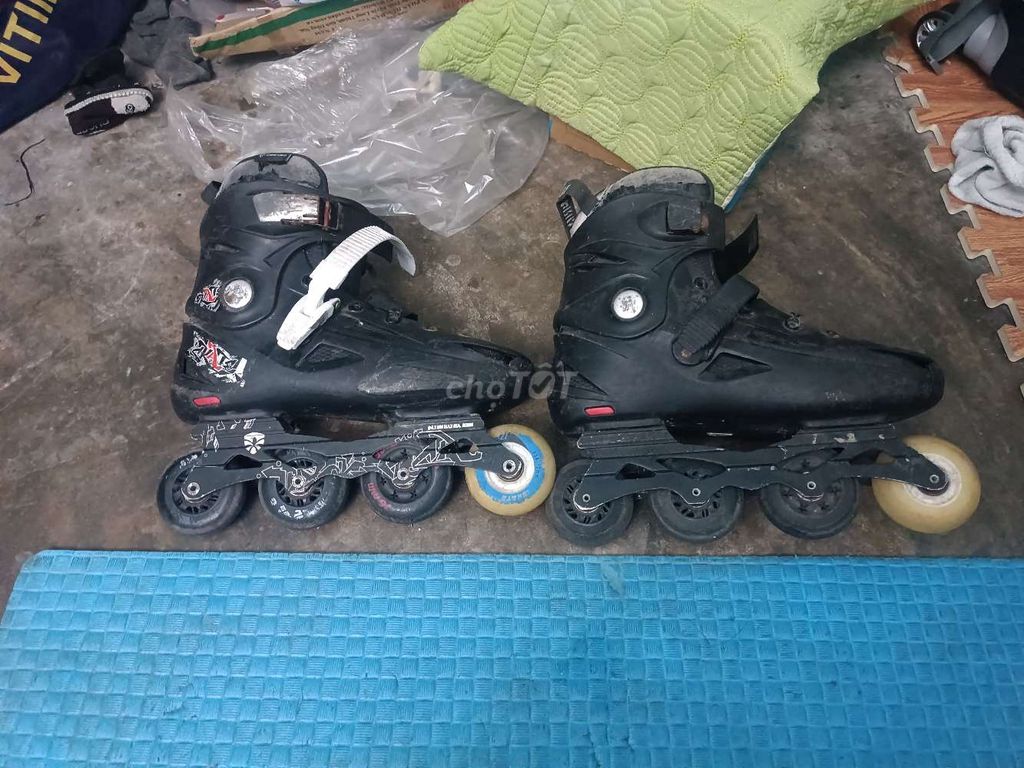 Giày trượt patin đen nam nữ Bền êm chân