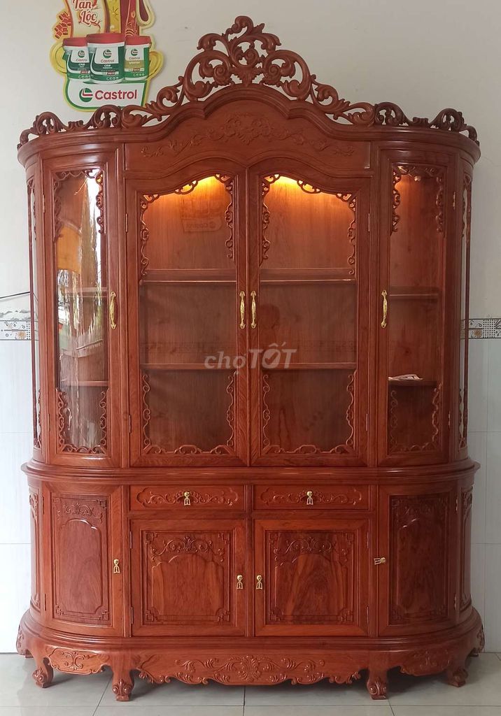 Tủ trưng bày Hoàng gia gỗ lớn. Mua bán Tủ, kệ gia đình tại Thành phố Long Xuyên An Giang được đăng bởi Lâm kim hùng hình 1