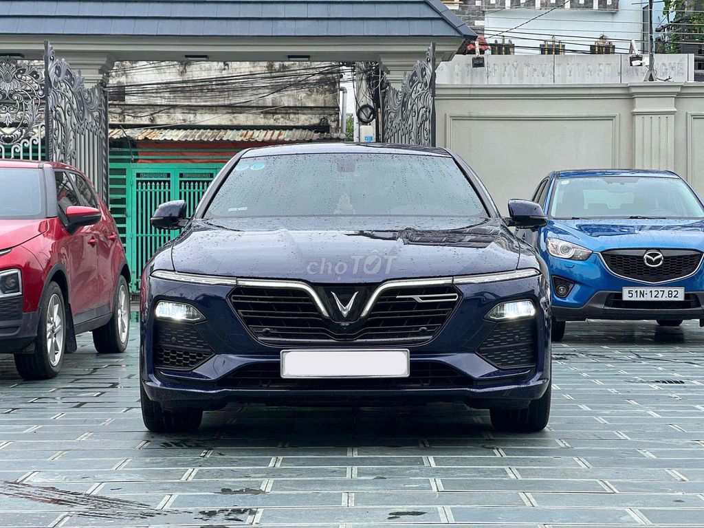 Vinfast Lux A Base 2022 Синий 36000 км