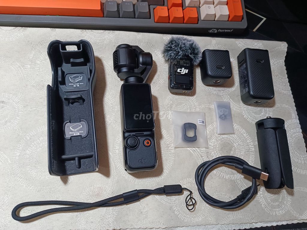 DJI Osmo Pocket 3 Creator Combo. Mua bán Máy ảnh, Máy quay tại Quận Sơn Trà Đà Nẵng được đăng bởi Dang Nhan hình 1