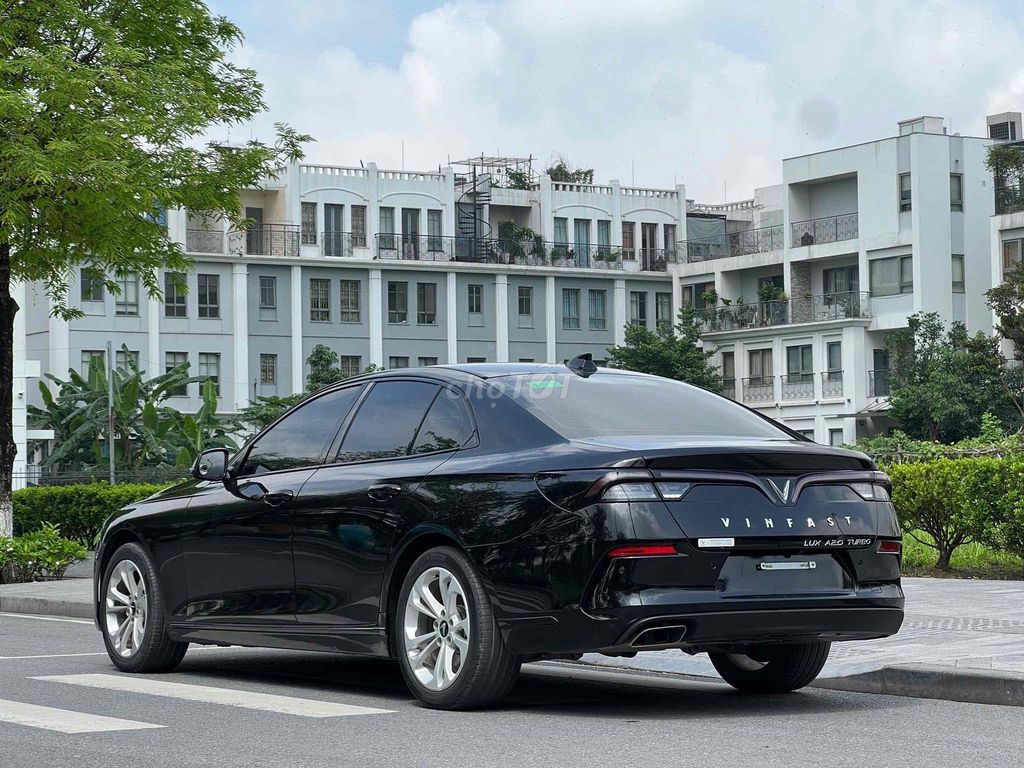 VinFast Lux A2.0 2022 A2.0 Tiêu chuẩn - 35000 km