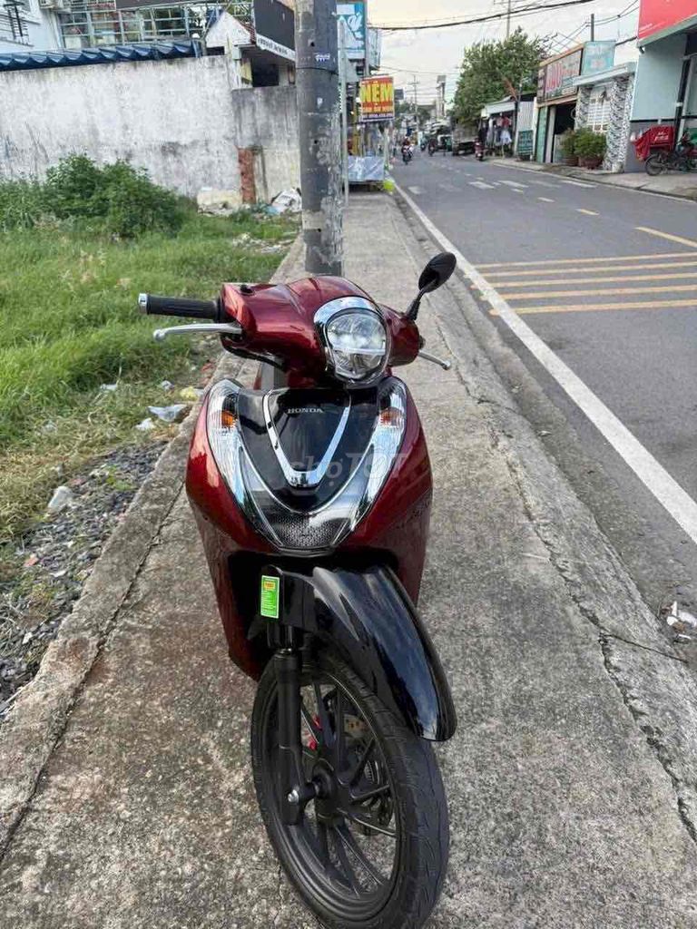 sh Mode xe Nữ đi còn chính chủ xem xe Hóc Môn. Mua bán Xe máy tại Huyện Hóc Môn Tp Hồ Chí Minh được đăng bởi Tên chưa cung cấp hình 3