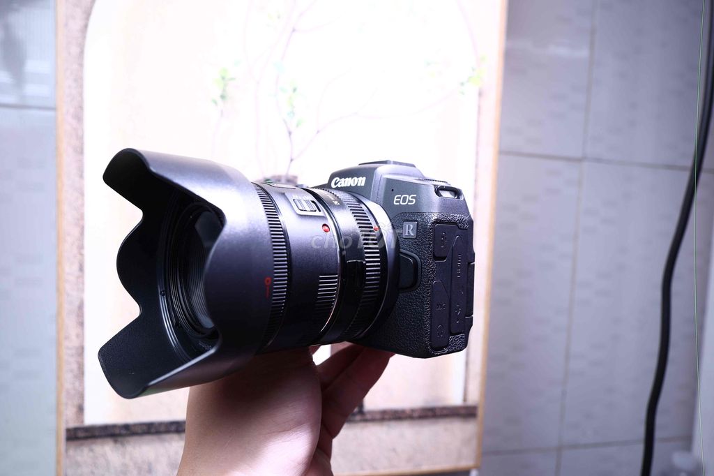 Máy ảnh Canon RP+ lens EF 50mm F1.8 STM + ngàm. Mua bán Máy ảnh, Máy quay tại Thành phố Thuận An Bình Dương được đăng bởi Nguyễn Đình Tú hình 1