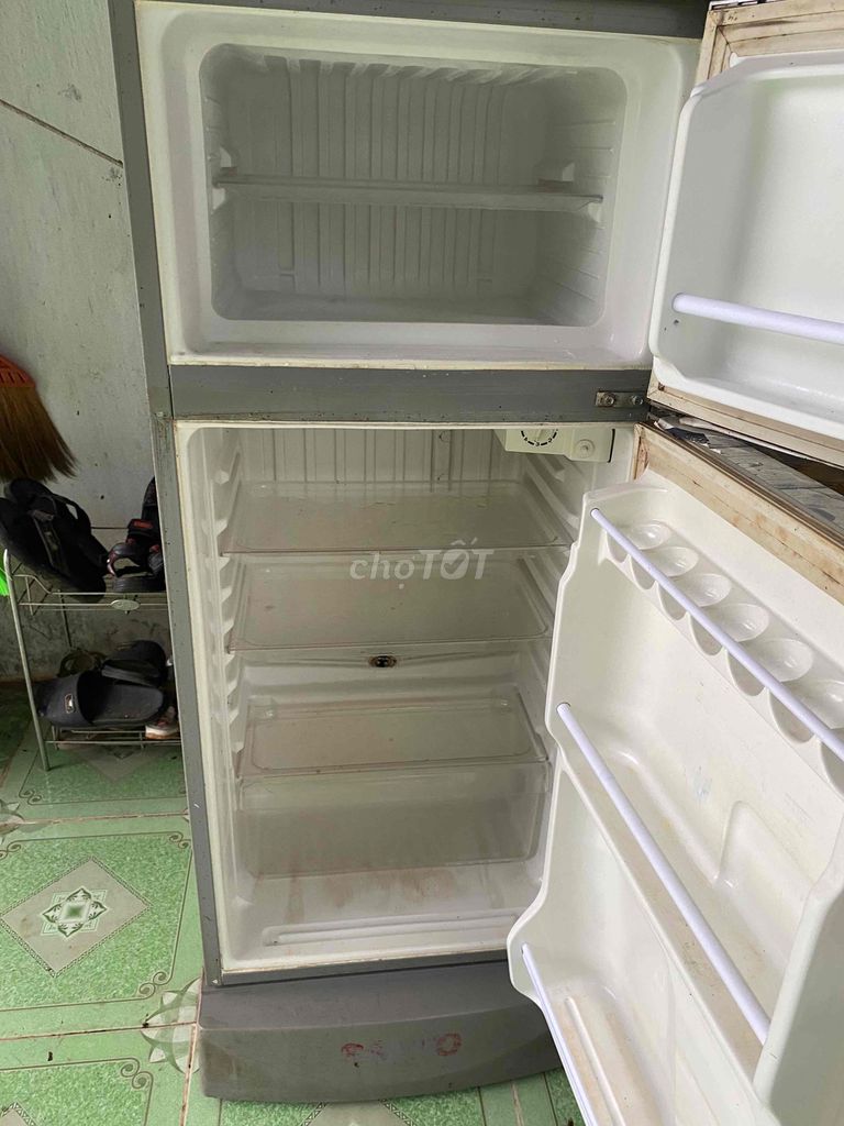 Tủ lạnh Sanyo 110 lít. Mua bán Tủ lạnh tại Huyện Chơn Thành Bình Phước được đăng bởi rau cải hình 1