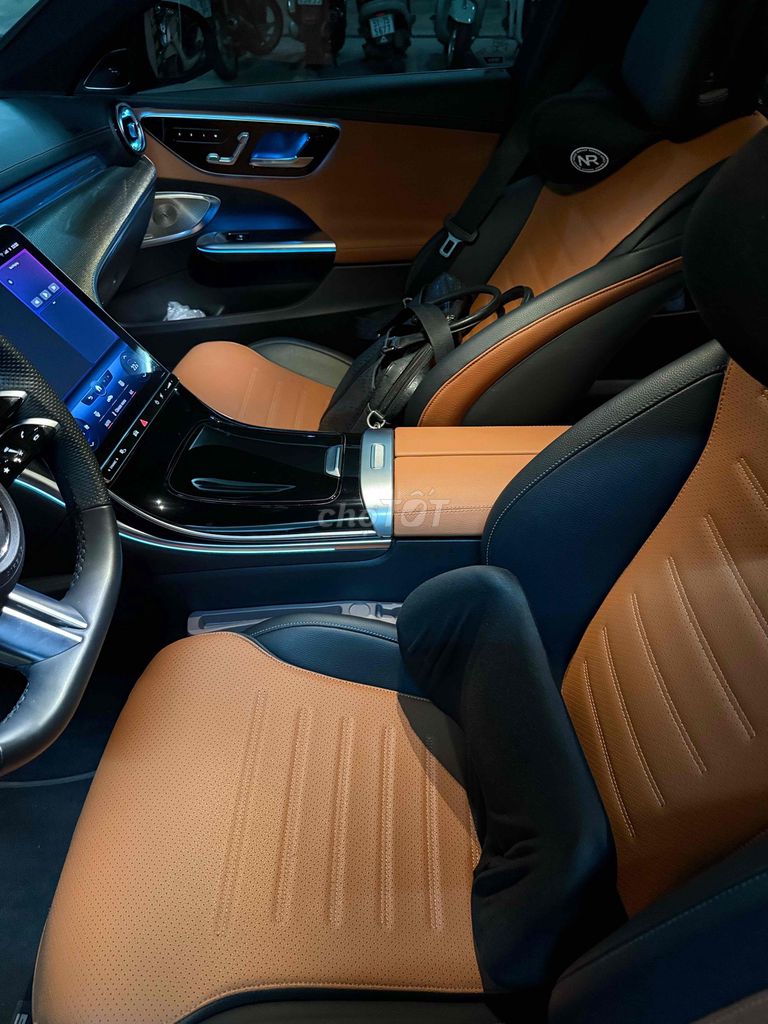 Mercedes Benz C Class 2023 C300 AMG - 11000 km. Mua bán Ô tô tại Quận 7 Tp Hồ Chí Minh được đăng bởi Henry  hình 6
