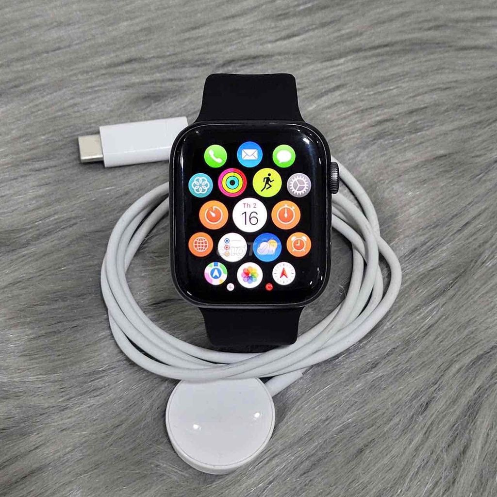 Apple Watch Seri 5 gray 44mm bản Nike