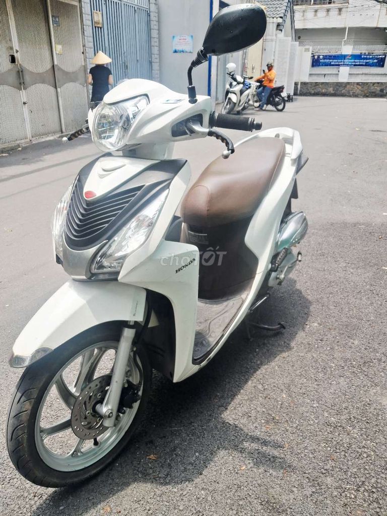 Honda vision 2016 biển sài gòn chính chủ. Mua bán Xe máy tại Quận 3 Tp Hồ Chí Minh được đăng bởi bắp rang bơ hình 4