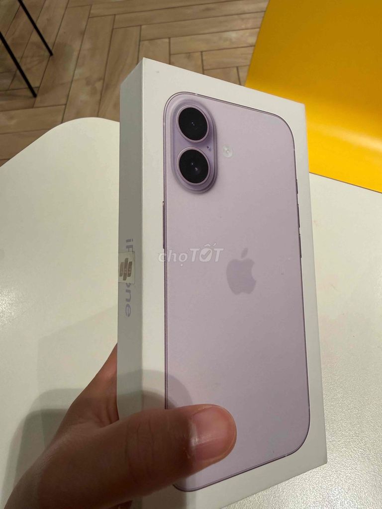 iPhone 17 256GB Màu Tím chưa bóc hàng fptshop. Mua bán Điện thoại tại Quận Nam Từ Liêm Hà Nội được đăng bởi Văn Thủy hình 1