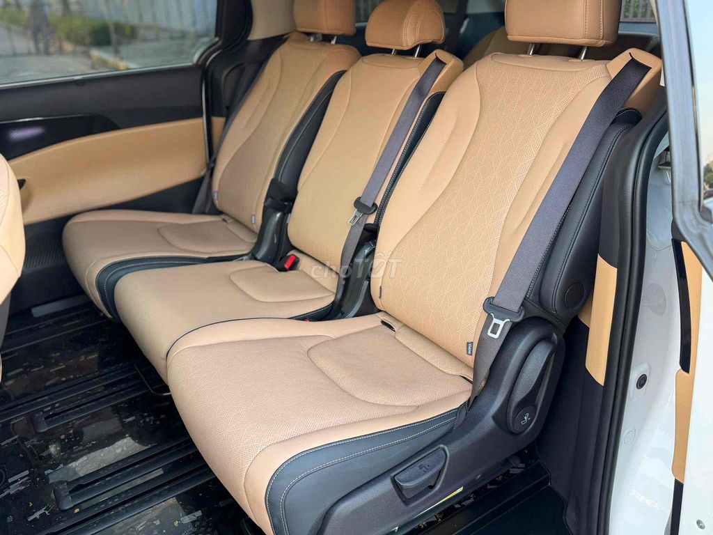 Kia Carnival Premium 2.2D 8S sx  2024. Mua bán Ô tô tại Quận Cầu Giấy Hà Nội được đăng bởi Auto 6666 hình 17