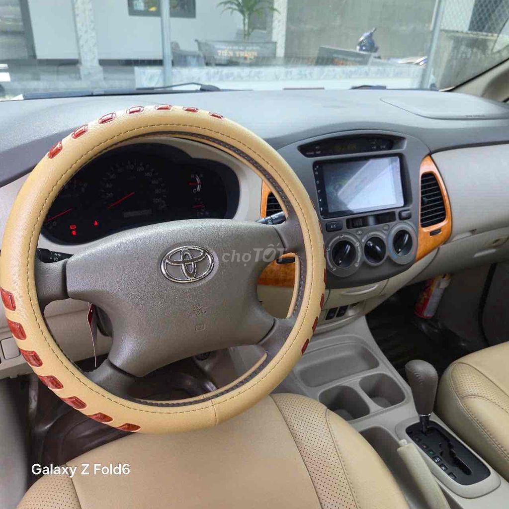 Toyota Innova 2009 G - 126000 km