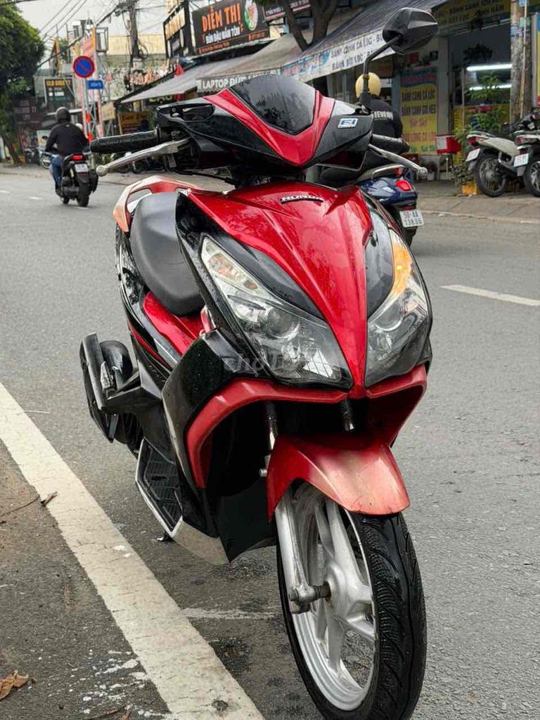 Honda Air Blade 2013 красно-черный Вьетнам