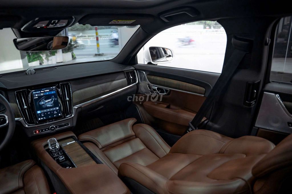Volvo S90 LWB Ultimate B6 AWD siêu lướt 12.800km. Mua bán Ô tô tại Quận 7 Tp Hồ Chí Minh được đăng bởi Hoàn Lee Xe Lướt hình 12