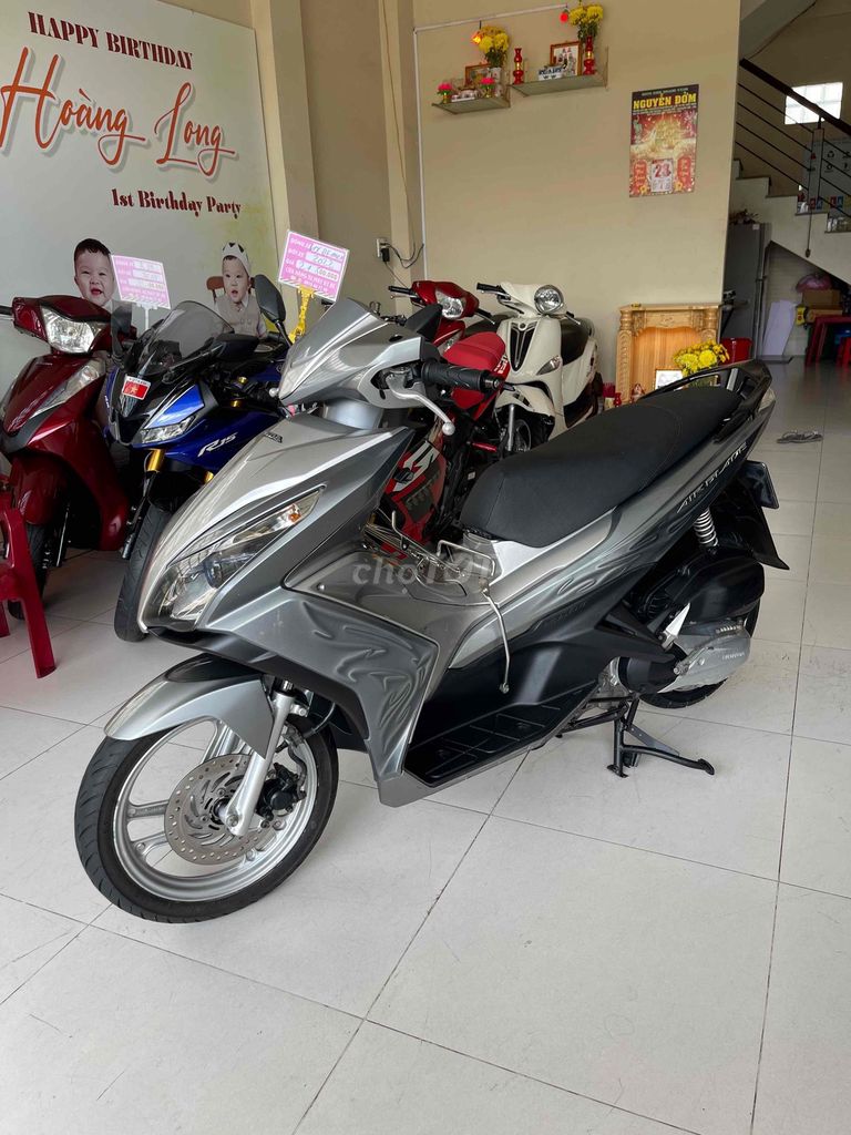 air blade 125cc . máy zin im . ko hú . áo đẹp. Mua bán Xe máy tại Thành phố Rạch Giá Kiên Giang được đăng bởi XE MÁY ÚT BÉ  hình 2