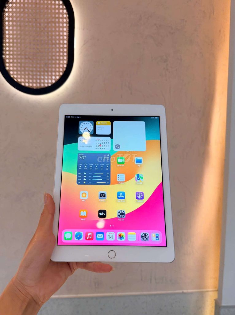 Apple iPad Gen 6 32GB Trắng. Mua bán Máy tính bảng tại Huyện Gia Lâm Hà Nội được đăng bởi Bảo Anh Vũ hình 1