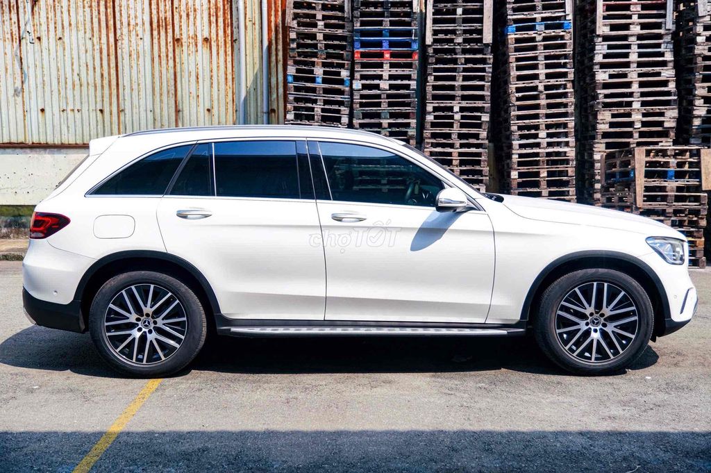 Mercedes Benz GLC 200 4MATIC  2022 - 72 km 1 chủ. Mua bán Ô tô tại Quận Tân Phú Tp Hồ Chí Minh được đăng bởi Văn Hải hình 7