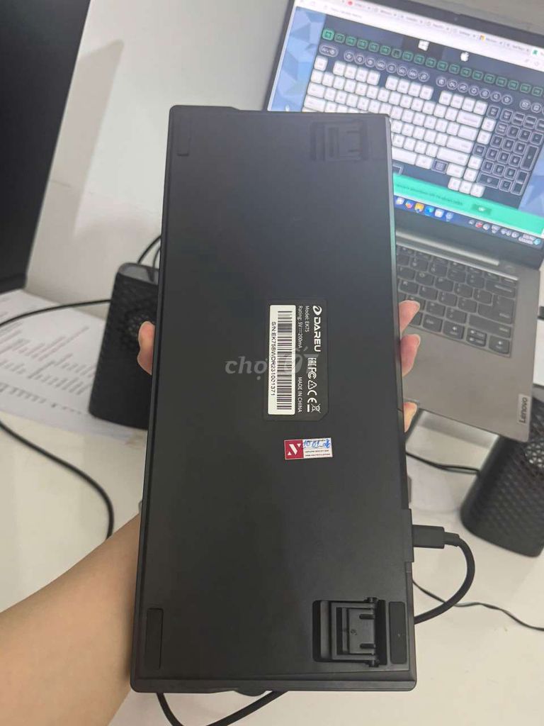 Dareu ek75 ko lỗi lầm