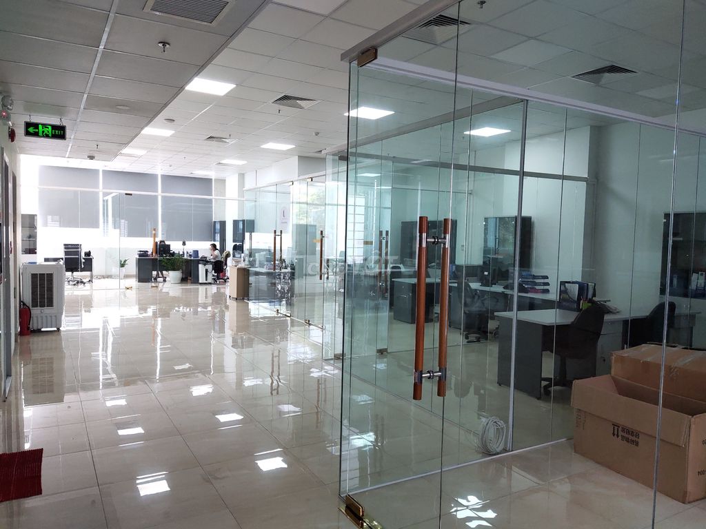 Văn phòng 80m2, sàn trống suốt, bên cạnh tòa nhà hành chính thành phố