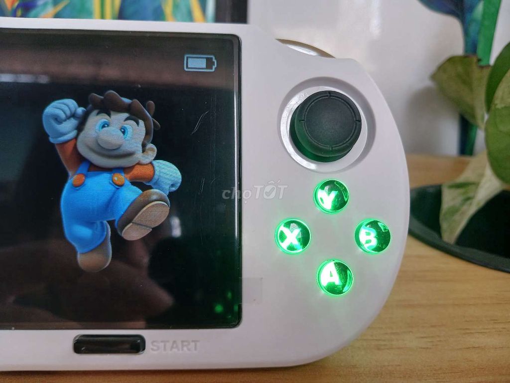 Máy chơi game cầm tay Retro Trắng. Mua bán Thiết bị chơi game tại Thành phố Qui Nhơn Bình Định được đăng bởi Quốc Nam hình 1
