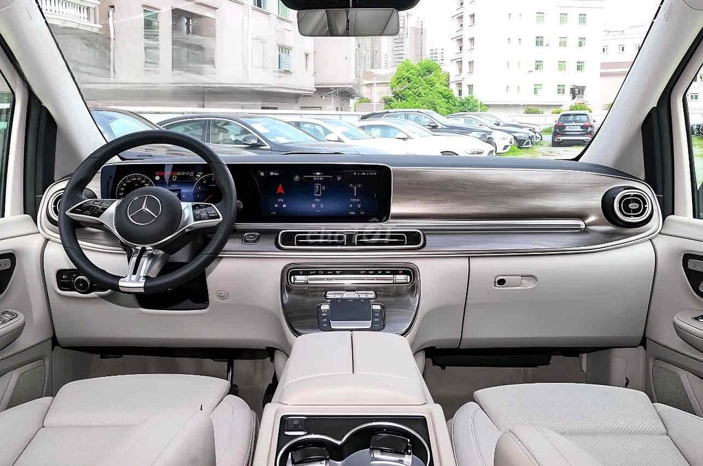 Mercedes Benz V Class 2025 V300 Avantgarde. Mua bán Ô tô tại Quận 7 Tp Hồ Chí Minh được đăng bởi Lâm Hoàng  hình 6