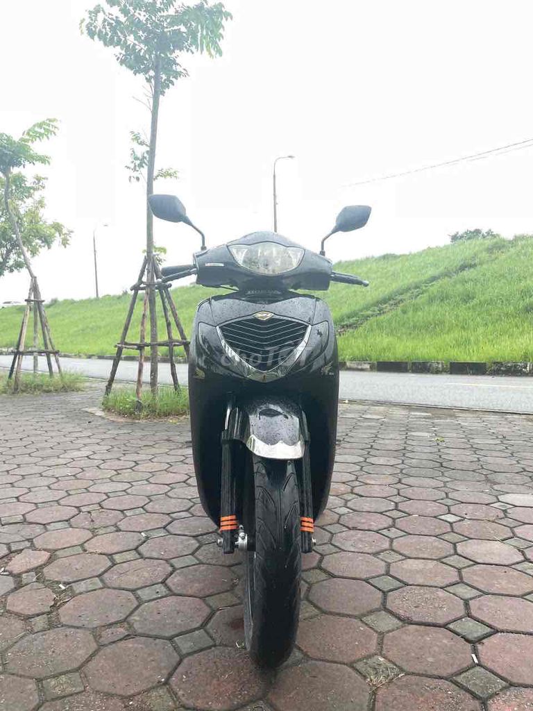 nhà dư dùng e cần bán ạ. Mua bán Xe máy tại Quận Long Biên Hà Nội được đăng bởi Bui Anh Quan hình 2