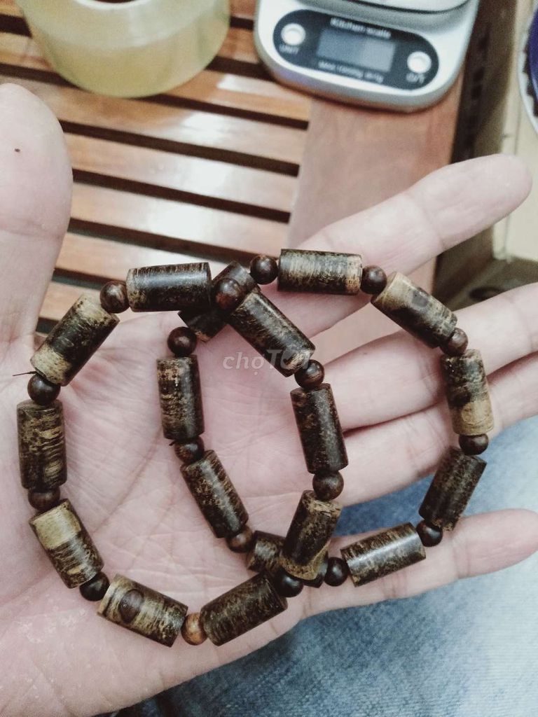 Vòng tay Trầm hương 9 li Nâu. Mua bán Phụ kiện thời trang khác tại Quận Liên Chiểu Đà Nẵng được đăng bởi anh nam hình 1