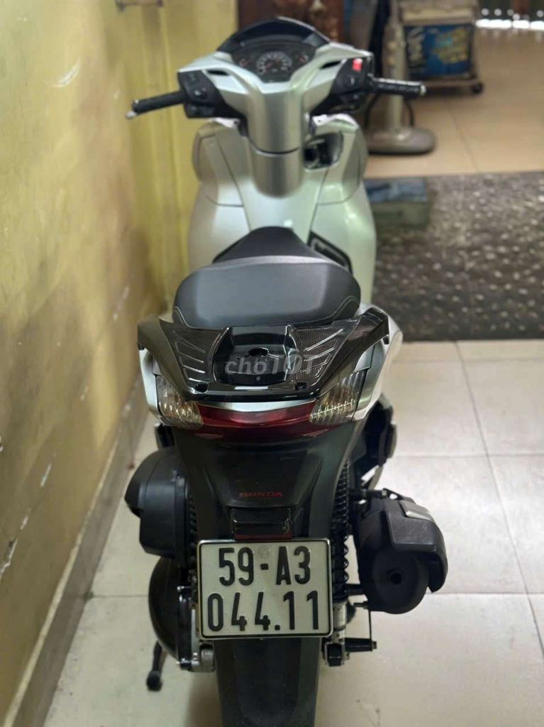 Honda SH 300i ý 2007 up 2016 Bạc. Mua bán Xe máy tại Quận 8 Tp Hồ Chí Minh được đăng bởi Nguyễn Trọng An hình 4