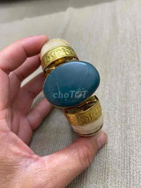 Vòng tay Đồ cổ Xương Kim loại Vàng Xanh Trắng. Mua bán Đồ sưu tầm, đồ cổ tại Quận 3 Tp Hồ Chí Minh được đăng bởi huy uss hình 1