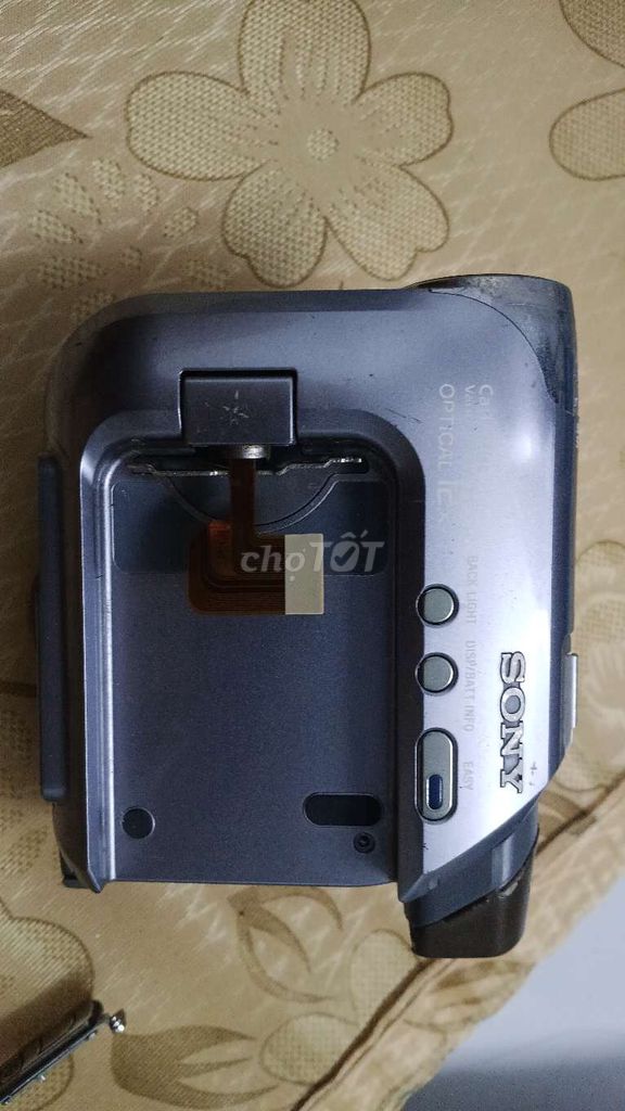 Máy quay phim Sony Handycam Xám. Mua bán Máy ảnh, Máy quay tại Quận Hải Châu Đà Nẵng được đăng bởi Vinh tiến Đoàn hình 1