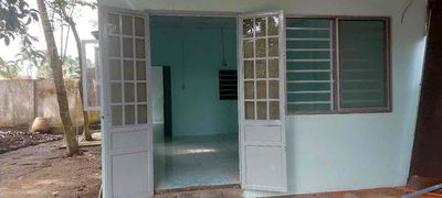 Nhà nguyên căn có sân vườn giá rẻ mới sơn sửa đẹp. Cho thuê nhà ở tại Thành phố Thủ Dầu Một Bình Dương được đăng bởi Tuyền