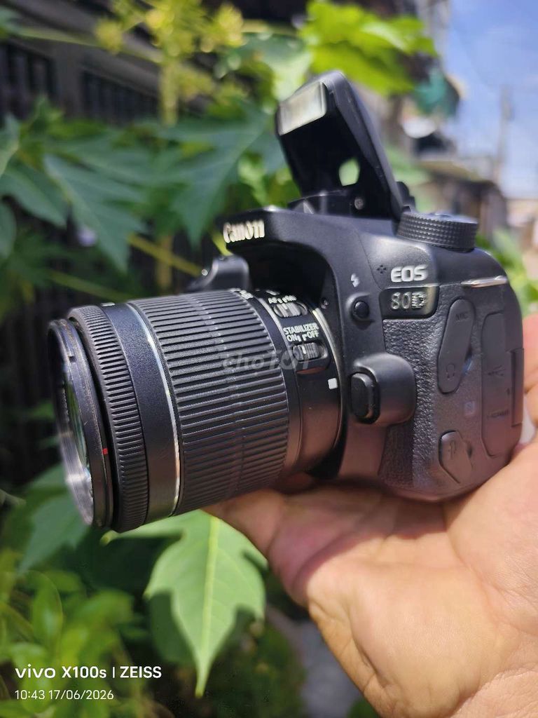 Máy ảnh Canon 80D DSLR Đen ống kính 18-55. Mua bán Máy ảnh, Máy quay tại Quận Bình Tân Tp Hồ Chí Minh được đăng bởi Như long hình 1