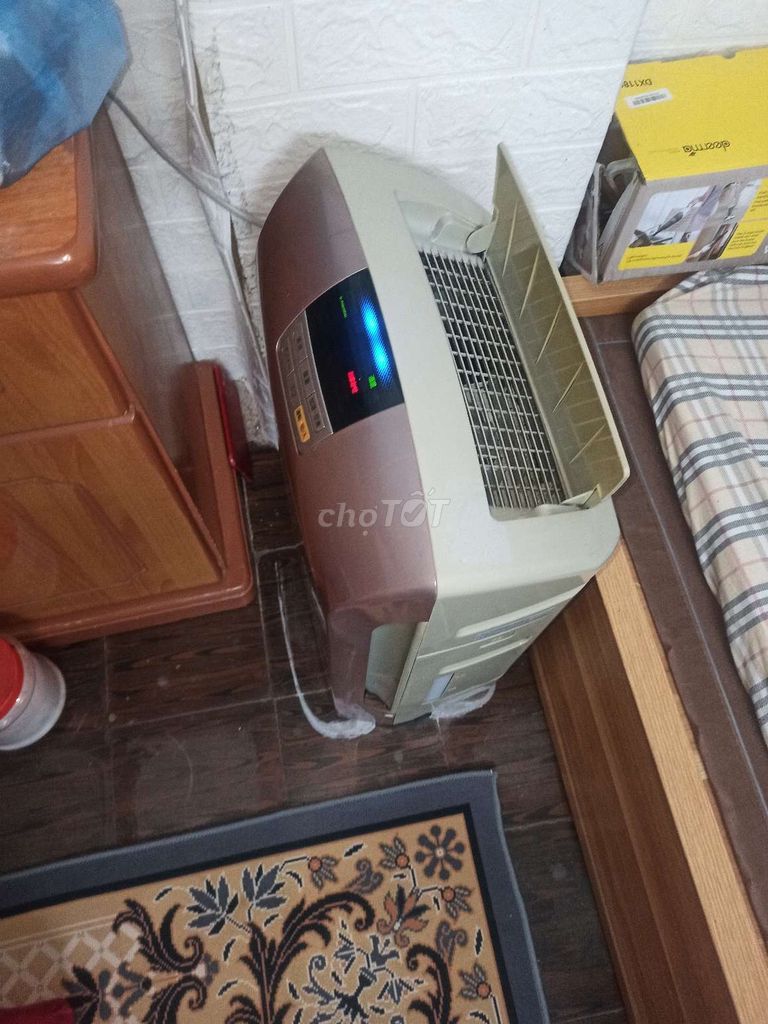 Máy lọc không khí Panasonic F-VXEA40 còn mới 90%. Mua bán Nội thất, đồ gia dụng khác tại Quận Hai Bà Trưng Hà Nội được đăng bởi van thang hình 1