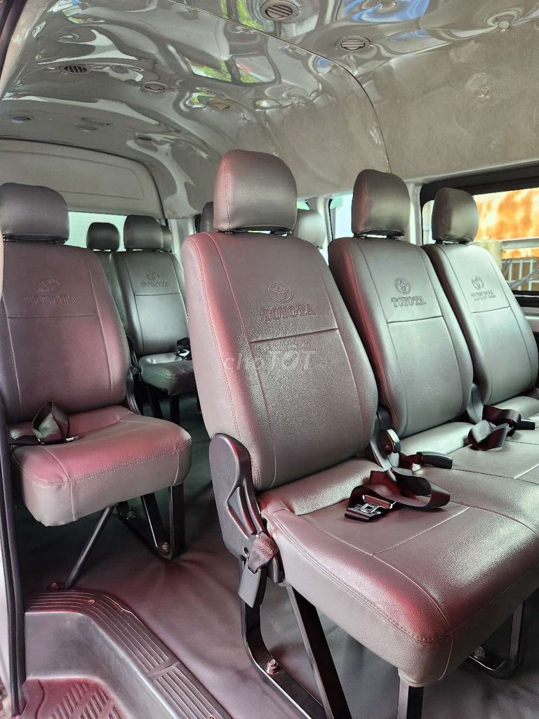 Toyota Hiace 2014 tải Van 6N/940kg bằng B2. Mua bán Ô tô tại Huyện Bình Chánh Tp Hồ Chí Minh được đăng bởi TUẤN TRẦN hình 10