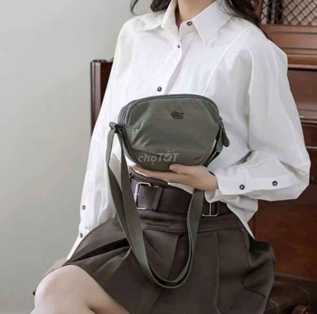 Túi đeo chéo Nữ Xanh rêu Nhỏ gọn. Mua bán Túi xách tại Thành phố Vĩnh Long Vĩnh Long được đăng bởi ST STORE chuyên sỉ hình 1